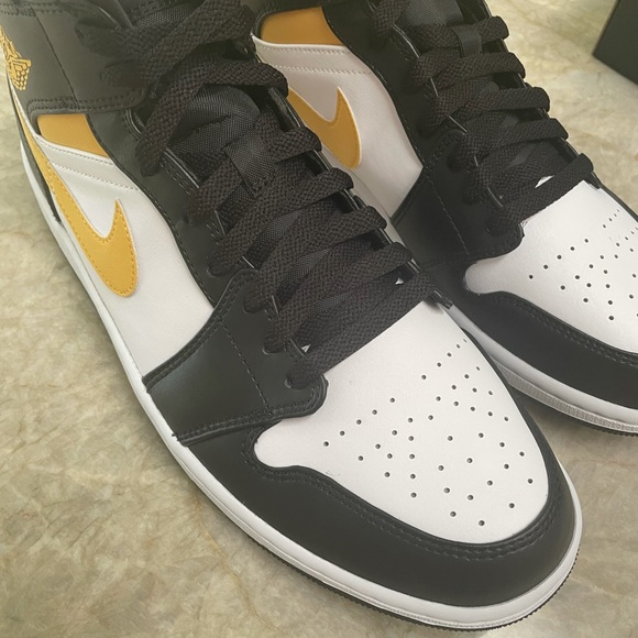 Nike Air Jordan 1 mid se - Picture 11 of 14